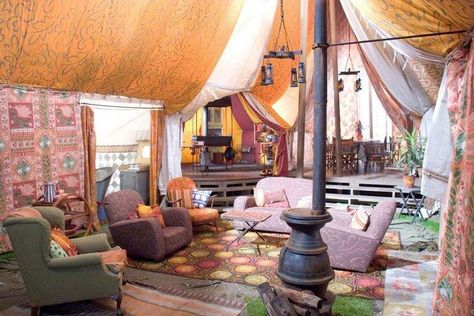 I LOVE the tent in The Goblet of Fire.  I would live there! Hippie Living Room, Hippie House, Harry Potter Wiki, Tent Living, Hippie Room Decor, Hippy Room, Bohemian Interior Design, Bohemian Living Rooms, Boho Chic Bedroom