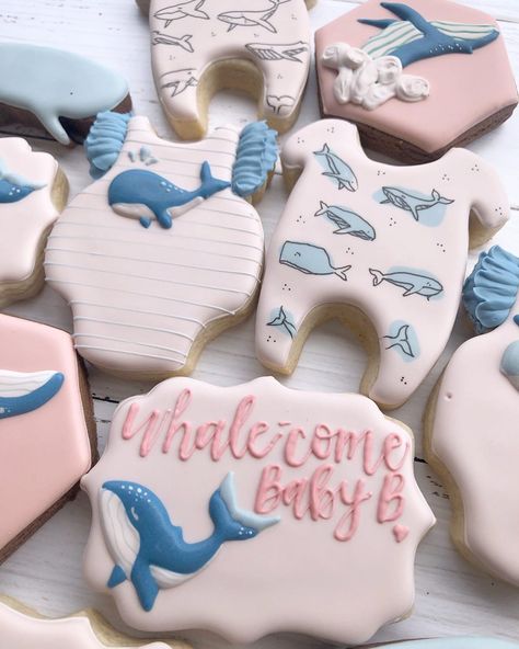 Whale Baby Shower Cookies, Whale Themed Baby Shower Ideas, Whale Baby Shower Ideas, Whale Baby Shower Cake, Whale Baby Shower Theme, Work Baby Showers, Baby Beluga, Shark Baby Shower, Turtle Baby Shower