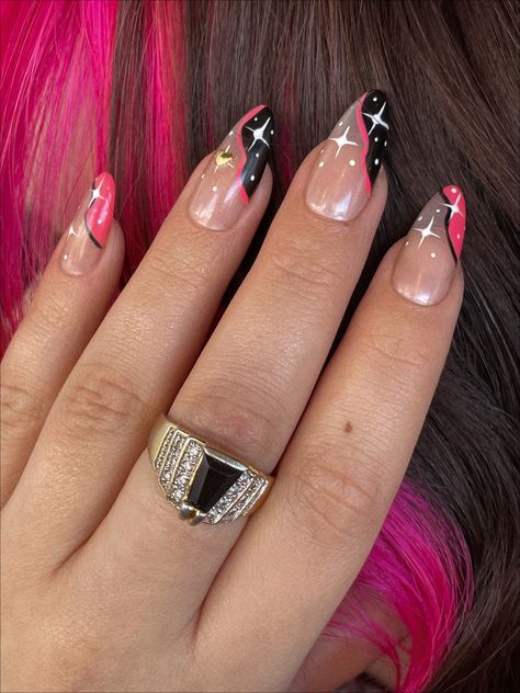 Black Pink Red Nails, Pink Snd Black Nail Designs, Black And Pink Simple Nails, Black And Pink Almond Nails Designs, Hot Pink And Black Almond Nails, Pink Black And White Nails Design, Hot Pink Nails With Black Design, Nails Inspiration Pink And Black, Avril Lavigne Nail Ideas