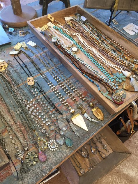 . Jewelry Display Booth, Lots Of Jewelry, Jewelry Booth, Craft Show Booth, Necklaces And Bracelets, Jewelry Beautiful, Craft Booth, Expensive Jewelry, Homemade Jewelry