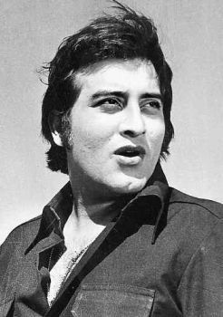 Vinod Khanna Vinod Khanna, Shashi Kapoor, Indian Movie, Bollywood Pictures, Indian Actors, Retro Bollywood, Unknown Facts, Indian Cinema, Vintage Bollywood