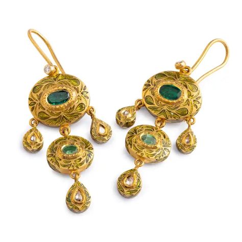 2.1 in 22k Gold Emerald, Diamond & Green Enamel Reversible Girandole Earrings by Agaro US$6,750 Handmade Girandole Style Dangle Earrings, where an aura of intrigue and allure is created by the enchanting chartreuse enamel work and two tones of emeralds. The infusion of this captivating hue adds a touch of mystique to the design, inviting wearers into a world of subtle connections. Jewellery Vintage, Antique Gold Jewelry, Green Enamel, Emerald Diamond, 22k Gold, Chandelier Earrings, Antique Gold, Jewelry Inspiration, Aura