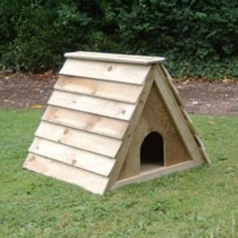 A-frame duck house. Duck Run, Duck House Plans, Duck Houses, Hen Coop, Goose House, Backyard Ducks, Duck Coop, Goat House, Poultry House