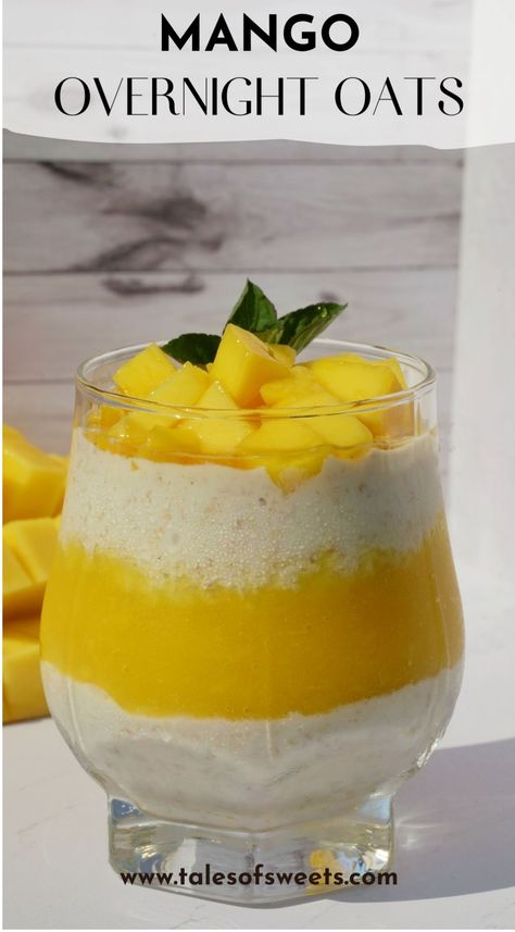 gluten free peach cobbler Overnight Oats Coconut, Mango Overnight Oats, Matcha Overnight Oats, Raspberry Overnight Oats, Creamy Oats, Blueberry Overnight Oats, Breakfast Oats Overnight, Ripe Mango, Easy To Make Breakfast