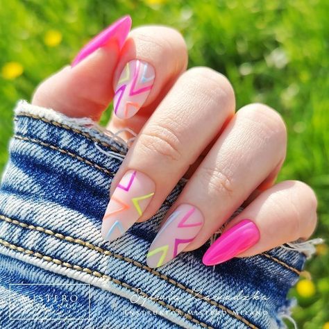 Summer Pink Nails, Neon Patterns, Neon Nail Art, Quick Nail Art, Simple Gel Nails, Rose Nails, Almond Acrylic Nails, Nails Only, Dry Nails