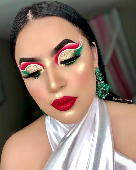 Mexican Makeup, Mexican American Culture, Beauty Logo Makeup, Cartoon Makeup, Creative Eye Makeup, Glamour Makeup, Creative Eye, Christmas Makeup, Beauty Logo