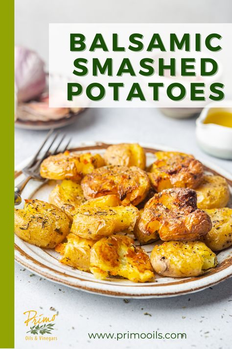 Balsamic Potatoes, Smashed Potatoes Recipe, Balsamic Recipes, Balsamic Recipe, Homemade Coleslaw, Holiday Side, Easy Summer Meals, Holiday Side Dishes, Smashed Potatoes