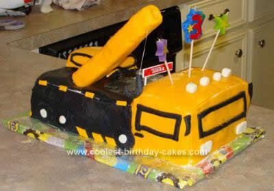 Homemade Crane Truck Birthday Cake Design: I made this Crane Truck Birthday Cake Design for my son's 3rd birthday. He loves mighty machines and of course picked one of the more complicated ones, Construction Party Cakes, Truck Birthday Cakes, Construction Cake, Construction Theme Party, Construction Birthday Parties, Trucks Birthday Party, Truck Party, Construction Party, Construction Birthday