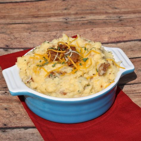 Cheesy Mashed Potatoes with Italian Sausage | Country Girl Gourmet Cubed Ham, Cheesy Potato Bake, Cheddar Mashed Potatoes, Ham And Potato Casserole, Buttery Potatoes, Bacon Ranch Potatoes, Scalloped Potatoes And Ham, Ham And Potato Soup, Perfect Mashed Potatoes