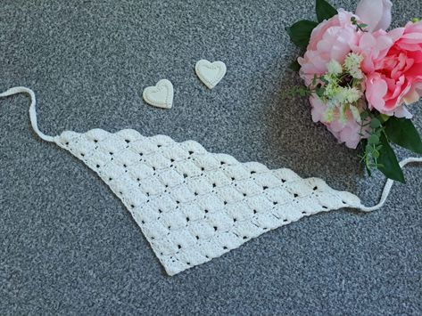 Crochet Cottagecore Inspired Bandana Free Pattern Crochet Bandana Pattern Free, Ethereal Crochet, Crochet Bandana Pattern, Crochet Bandanas, Kerchief Pattern, Dainty Crochet, Crochet Cottagecore, Bandana Crochet, Crochet Kerchief