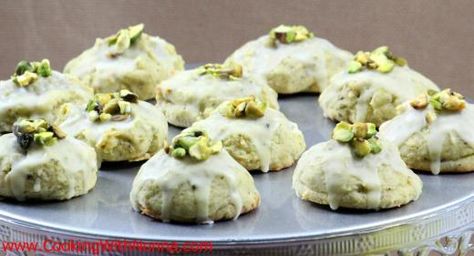 Pistachio Ricotta Cookies... you can never eat enough of these! Ricotta Biscuits, Cookies Pistachio, Italian Cookie, Pistachio Recipes, Ricotta Cookies, Italian Cookie Recipes, Pistachio Cookies, Italian Pastries, Pistachio Cake