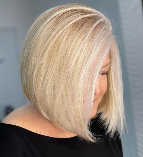 Wispy Bob for Heavy-Set Women Long Layered Bobs, Layered Lob Hairstyles, Long Layered Bob Haircuts, Airy Hair, Long Bob Haircut With Layers, Lob Hairstyles, Layered Lob, Over 40 Hairstyles, Haircut 2022