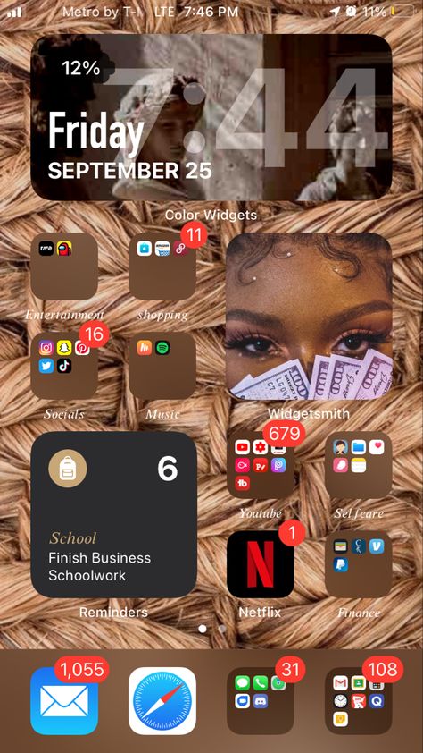 Phone Apps Iphone, Phone Widgets, Wallpaper Organizer, Lockscreen Ios, Iphone Ideas, Ios Ideas, Iphone Home Screen Layout, Cute Laptop Wallpaper, Screen Layout