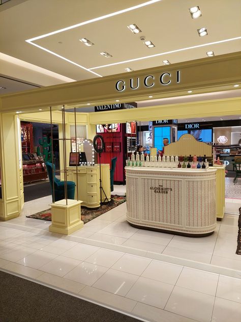 Jewelry Packaging Design, Gucci Beauty, Beauty Counter, Counter Display, Retail Outlet, Kiosk, Jewelry Packaging, Retail Design, Packaging Design