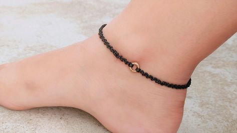 Ankle Thread Bracelets, Thread Anklets, Thread Anklets Diy, Black Thread Anklet Diy, Black Beads Anklets, Black Beaded Anklet, Diy Anklet, Handmade Black Anklets For Summer, Leg Thread Anklet Black