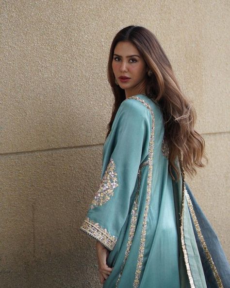 Sonam Bajwa, Indian Dress Up, Anarkali Dress Pattern, Classy Suits, Pakistani Fashion Casual, Bollywood Outfits, Desi Fashion Casual, Salwar Kamiz, Bridal Dress Fashion