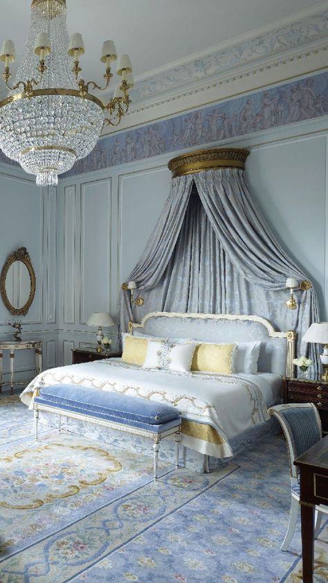 Bookshelf Colors, French Chateau Bedroom, Rococo Room, Chateau Bedroom, Rococo Bedroom, Shangri La Paris, Parisian Design, Princess Bedrooms, Castle Bedroom