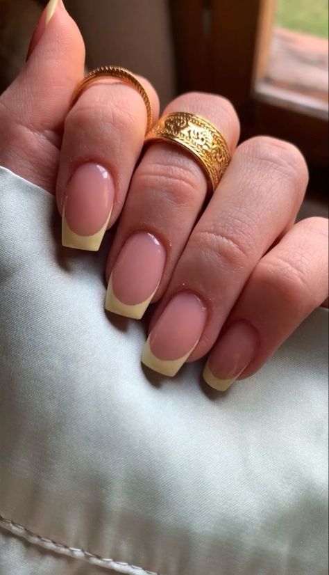 Short Yellow Tip Nails, French Tip Nails Minimalist, Soft Yellow Acrylic Nails, Yellow French Tip Gel Nails, Yellow Nail French Tip, Nails Yellow French Tips, Pastel Yellow Tip Nails, Pastel French Nails Square, Short Yellow French Tip Acrylic Nails