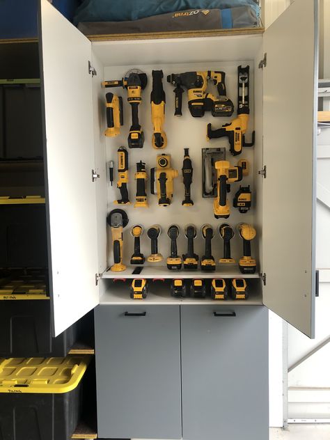 Dewalt Tool Storage Garage, Power Tool Wall Storage, Cordless Tool Storage Plans, Diy Cordless Tool Storage, Dewalt Garage, Power Tool Storage Ideas, Dewalt Tool Storage, Cordless Tool Storage, Dewalt Storage