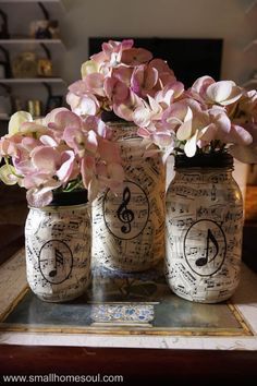 Sheet Music Crafts, Mason Jar Vases, Music Crafts, Wine Bottle Diy Crafts, Mason Jar Crafts Diy, Wine Bottle Diy, Mason Jar Wedding, Hydrangea Flowers, Diy Simple