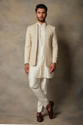 Jodhpuri Suits For Men Wedding White, Indian Roka Outfits For Men, Bandhgala With Kurta, Beige Bandhgala Suit Men, Kurtha Pyjamas For Men Wedding, Kurta With Jodhpuri Jacket, Kurta Pajama Jacket For Men, Open Kurta Men, Wedding Kurta For Men Sherwani