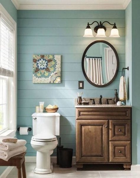 Plain Wainscoting, Baños Shabby Chic, Makeover Kamar Mandi, Farmhouse Bathroom Remodel, Bathroom Farmhouse Style, Decor Ikea, Bad Inspiration, Modern Farmhouse Bathroom, Bathroom Remodel Designs