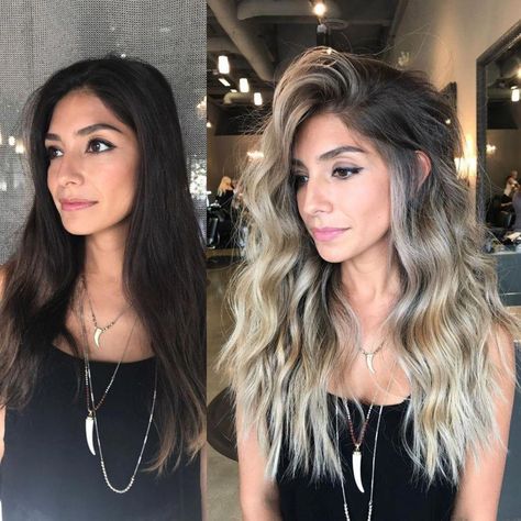 ash blonde balayage with dark roots #haircolorbalayage Balayage With Dark Roots, Balayage Styles, Blonde Hair With Roots, Ash Blonde Balayage, Blonde With Dark Roots, Blond Balayage, Brunette Balayage, Dark Roots Blonde Hair, Balayage Blonde