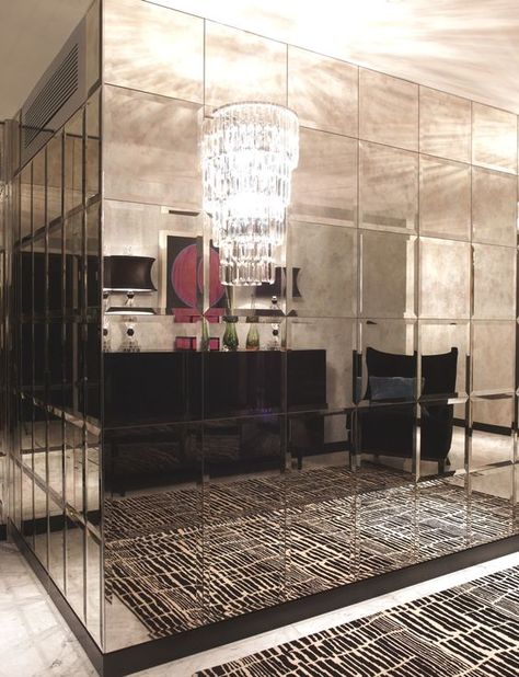 Apartment Luxury, Luxury Mirror, London Interior, Modern Wall Mirror, Mirrored Wall, Mirror Design Wall, Foyer Decorating, London Apartment, Mirror Wall Bathroom