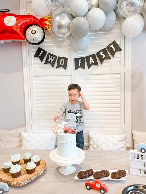 Two Fast Too Curious Birthday Decorations, Race Car Theme 2nd Birthday, Two Fast Modern Birthday, Too Fast Birthday Party Cake, Two Fast Too Curious Birthday Cake, Two Fast Two Curious Cake, 2 Fast 2 Curious Birthday Cake, 2 Fast Cake, Cars Decorations Party