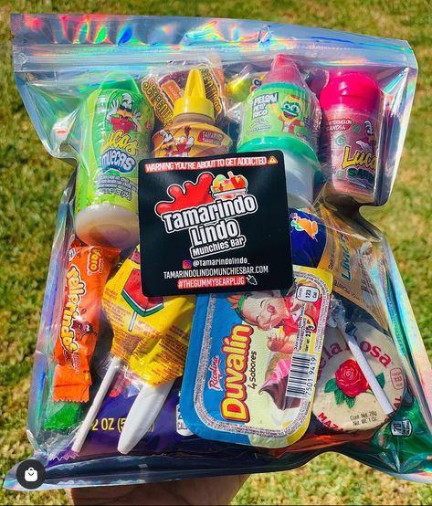 Mexican Candy Bags Ideas, Mexican Candy Box, Mexican Snack Foods, Small Business Ideas Products, Disney Themed Food, Candy Theme Birthday Party, Mexican Treats, Mexican Snacks, Mexican Candy