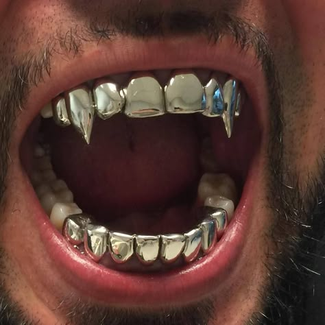 Regalia Aesthetic, Fang Grillz, Grillz Teeth, Diamond Grillz, 00s Mode, Metal Teeth, Diamond Teeth, Gold Grillz, Grills Teeth