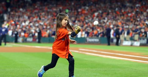 Hailey Dawson wants to throw out the first pitch at all 30 MLB ballparks. Hailey Dawson, Bionic Hand, Soccer Referee, Trash Pandas, Minor League Baseball, Football Boys, Late Fall, Pull Off, Faith In Humanity