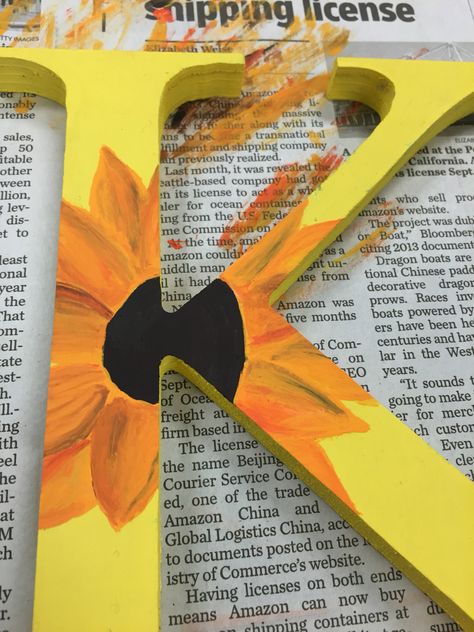 Greek letter Kappa, sunflower Sorority Canvas, Sorority Big Little, Wood Art Projects, Sun Designs, Cool Art Projects, Painted Letters, Decorative Letters, Wood Letters, Big Little