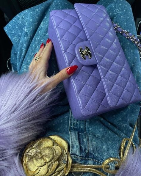 Lilac Bag Outfit, Purple Chanel, Chanel Bag Outfit, Emili Sindlev, Bag Closet, Black Men Beards, Statement Handbag, Aesthetic Luxury, Luxury Bags Collection