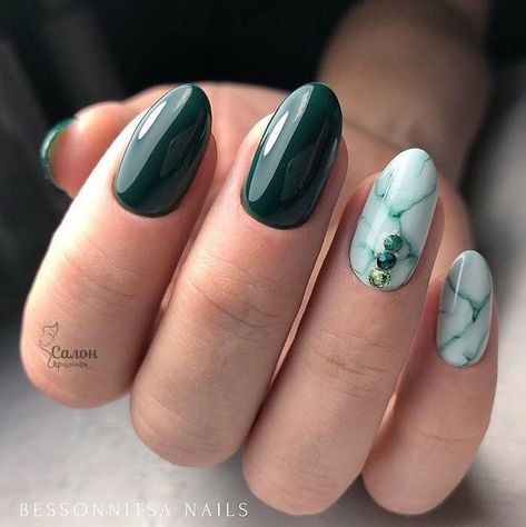 Nail Art Vert, Emerald Nails, Marble Nail Designs, September Nails, Green Nail Designs, Easy Nails, Her Nails, Colorful Nail Designs, Fall Nail Colors