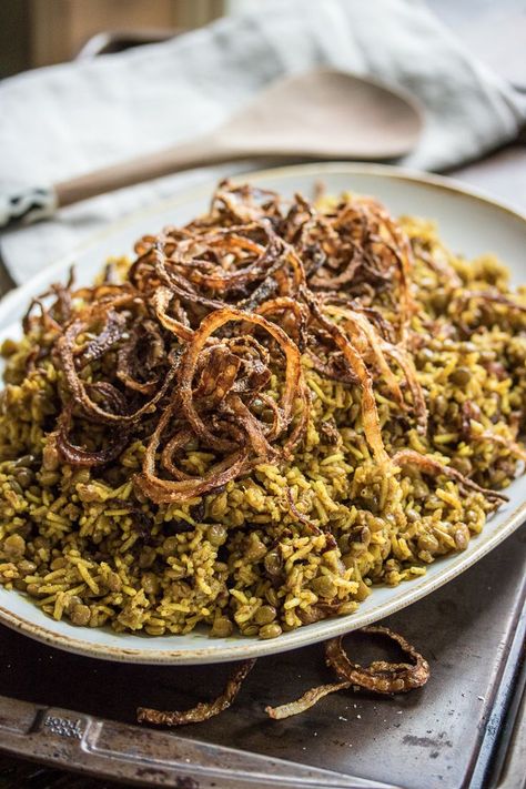 Mujadara Recipe, Lentils Rice, Spiced Lentils, Lentils And Rice, Chow Mein, Favorite Comfort Food, Fried Onions, Middle Eastern Recipes, Jamie Oliver