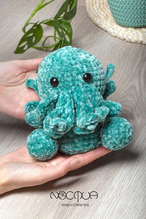 Check out this item in my Etsy shop https://www.etsy.com/uk/listing/1196110882/big-velvet-crochet-cthulhu-amigurumi Velvet Amigurumi, Crochet Cthulhu, Cute Cthulhu, Crochet Room, Velvet Crochet, Gift Set Packaging, Lovecraft Cthulhu, Crochet Plushie, Animals Crochet