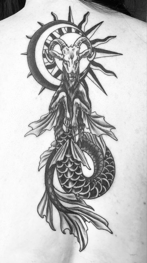 Capricorn back tattoo, black and grey, sea goat, astrology zodiac tattoo Cold Tattoo, Simple Hand Tattoos, Hunter Tattoo, Capricorn Aesthetic, Capricorn Art, Traditional Tattoo Inspiration, Astrology Tattoo, Capricorn Tattoo, Leg Sleeve Tattoo