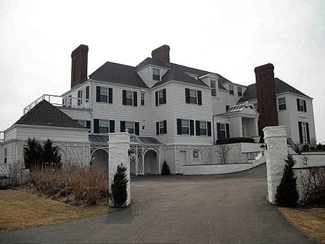 Taylor Swift Watch Hill RI | taylor swift s house hunt in rhode island has reportedly ended with ... Taylor Swift House Rhode Island, Taylor Swift Rhode Island Home, Taylor Swift Holiday House, Taylor Swift House Interior, Taylor Swift Minecraft Builds, Holiday House Taylor Swift, Taylor Swift Rhode Island, Taylor Swift House, Rhode Island Mansions