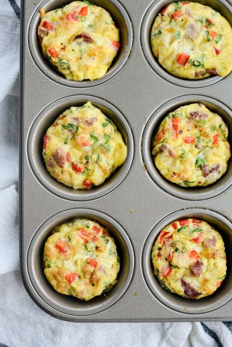 Mini Western Omelet Frittatas l SimplyScratch.com Mini Omelettes Muffin Pans, Fritata Recipe, Breakfast Mini, Western Breakfast, Mini Frittatas, Mini Frittata, Breakfast Keto, Breakfast Casseroles, Wedding Brunch