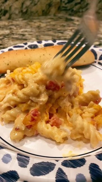 Matthew Bounds on Instagram: "Ro-tel-tisserrie-veeta-tini is one of those things I never make the same way twice. Here is this past weekend version. #roteltisserrieveetatini #velveeta #rotel #samsclub #rotisserriechicken #casserole #easyrecipes" Rotel Chicken Pasta Velveeta, Velveeta Pasta Recipes, Chicken Rotel Recipes, Matthew Bounds, Supper Casseroles, Your Barefoot Neighbor, Velveeta Rotel, Barefoot Neighbor, Rotel Recipes