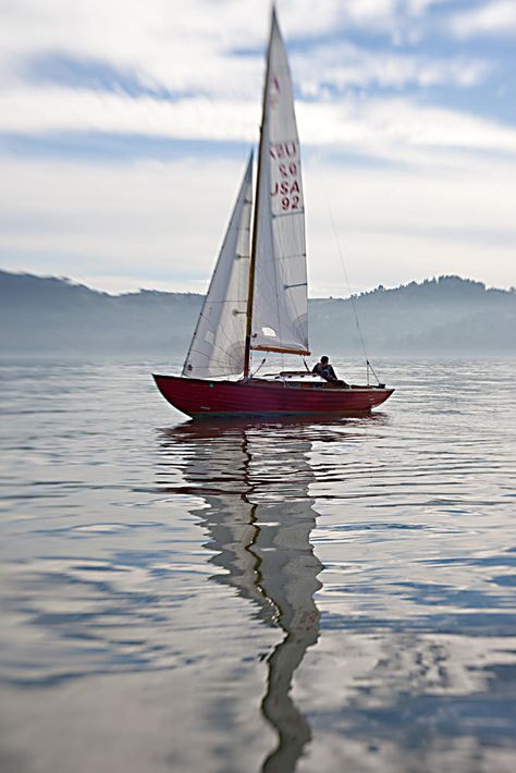 Sail Boat Photo, Boat Reference Photo, Boat Sketches, Boat Reference, Boat Scenery, Boat Sketch, Sailboat Photography, Marine Landscape, Nautical Artwork