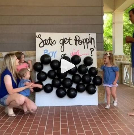 Balloon Popping Gender Reveal, Good Gender Reveal Ideas, Gender Reveal Balloons Pop, Twin Baby Reveal Ideas, Suspenseful Gender Reveal Ideas, Gender Reveal Ideas With Balloons, Gender Reveal Family Ideas, How To Reveal Gender To Family, Kids Gender Reveal Ideas