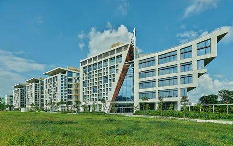 Photo by Timothy Hursley, courtesy of Safdie Architects Safdie Architects, Nanyang Technological University, Design Brief, Campus Design, Eco Garden, Kindergarten Design, Castle Garden, Cultural Architecture, Brutalist Architecture