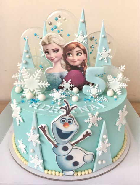 Frozen Cake Ideas One Layer, Elsa Ice Cream Cake, Elsa Bday Cake, Frozen Cakes Ideas, Disney Frozen Birthday Cake, Elsa Frozen 2 Cake, Tort Frozen, Elsa Theme Cake, Frozen Birthday Cake Topper