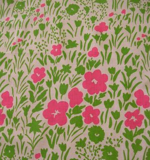 Pikuulempi fabric by Fujiwo Ishimoto Fujiwo Ishimoto, Vintage Marimekko, Plants Illustration, Her Bathroom, 1960s Patterns, Folk Pattern, Marimekko Fabric, Patterns Floral, Vintage Floral Fabric