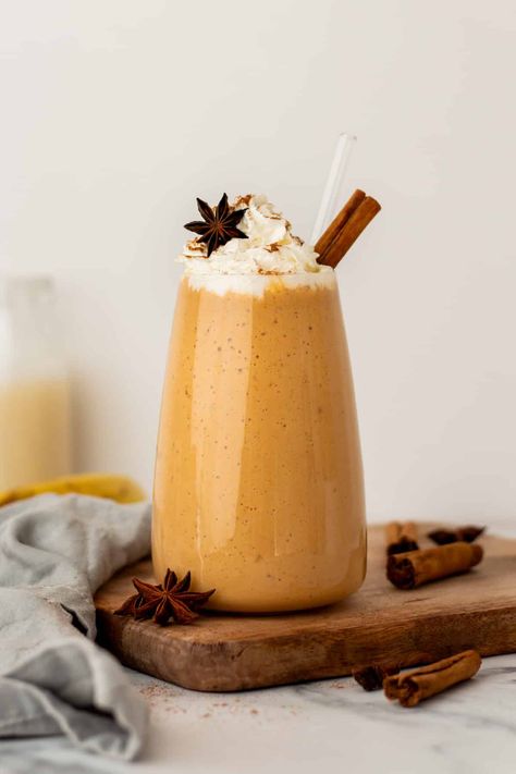 Healthy Pumpkin Smoothie, Real Pumpkin Puree, Pumpkin Smoothie Healthy, Pumpkin Pie Smoothie, Pumpkin Smoothie, Pumpkin Spice Syrup, Vegan Banana, Healthy Pumpkin, Vanilla Yogurt