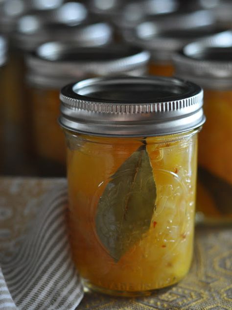 Vidalia Onion and Peach Relish, from Traveling Food Lady Vidalia Onion Relish Recipe, Empress Chicken Recipe, Peach Relish, African Peanut Soup Recipe, Vidalia Onion Recipes, African Peanut Soup, Peach Sauce, Canning Jam Recipes, Canning Peaches