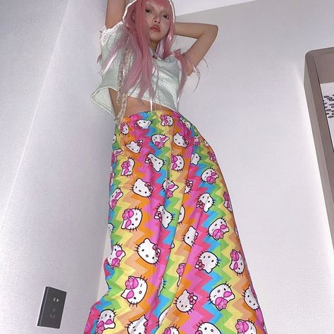 Hello Kitty ZigZag Rainbow Dress 🌈💕🎉🔥 Shop now at GoodChoyice.com or click LINK IN BIO 🛍️ We ship worldwide.🙌 Follow @goodchoyiceoffcial for more kawaii lifestyle posts and order packaging content. ♡ ♡ ♡ ♡ ♡ #sanrio#kuromi#pochacco#cinnamoroll#mymelody#hellokitty#kawaii#hellokittycore#pompompurin#asmr#satisfying#gift#kuromicore#sanriogirl#hellokittyaddict#kuromiandmymelody#usa#phonecase Pochacco Cinnamoroll, Summer Tube Top, Kawaii Lifestyle, Top Long Skirt, Summer Tube, Order Packaging, Hello Kitty Sanrio, Double Wear, Rainbow Dress