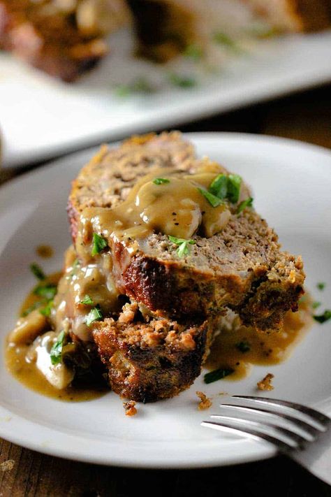 Meatloaf Gravy Recipe, Mushroom Meatloaf, Meatloaf With Gravy, Turkey Mushroom, Ground Beef Breakfast, Beef Entrees, Mushroom Gravy Recipe, Homemade Meatloaf, Main Entrees